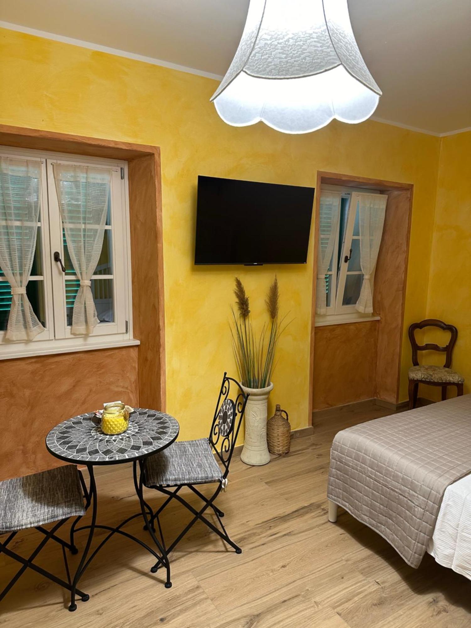 Nel Caruggio - B&B Mornese Exterior photo